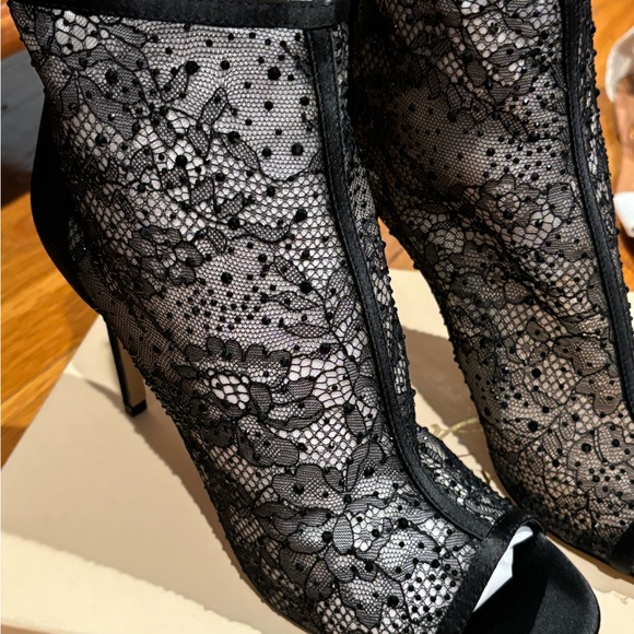 Women’s heeled booties - Picture 2 of 8